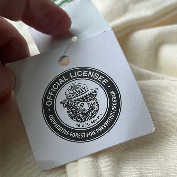 New Grayson Threads Cream Pajama Top with Forest Graphic large - Picture 3 of 6